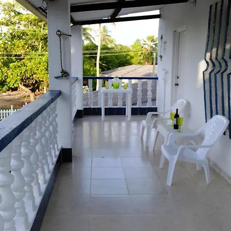 Cabanas Los Juanchos Covenas Exterior photo